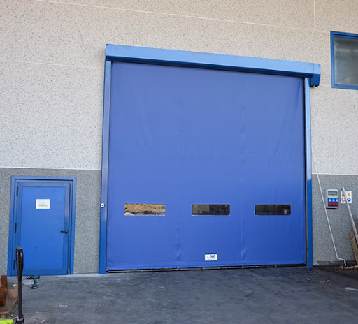 puerta rapida glg modelo rollizip en color azul