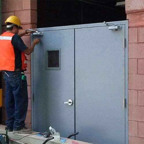 DOCKMAN RAMPAS DE ANDEN PUERTAS RAPIDAS PUERTAS DE EMERGENCIA SELLOS DE ANDEN PUERTAS SECCIONALES CORTINAS METALICAS BARATAS MEXICO CDMX